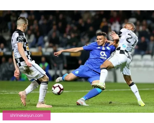 波尔图队中场运作持续保持稳定，值得关注其战术变化与表现提升。