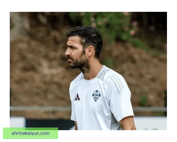 西甲球衣发布引发关注，各个俱乐部新款设计透露球队战斗精神与文化底蕴